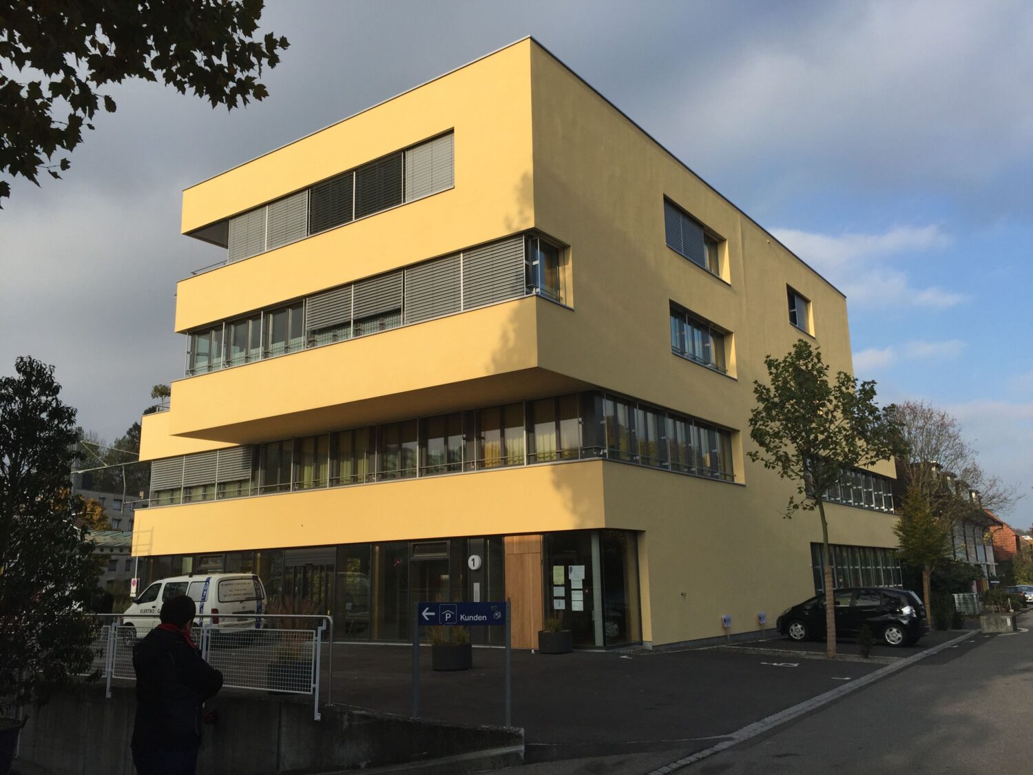 Wohn und Geschäftshaus Ittigen